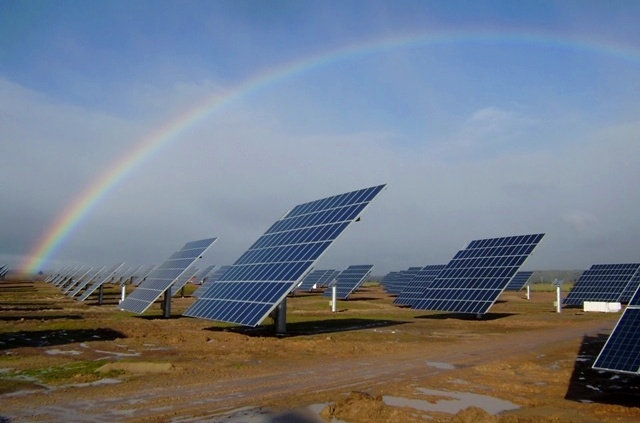 Parque fotovoltaico de Guijo de Coria en la provincia de Cáceres